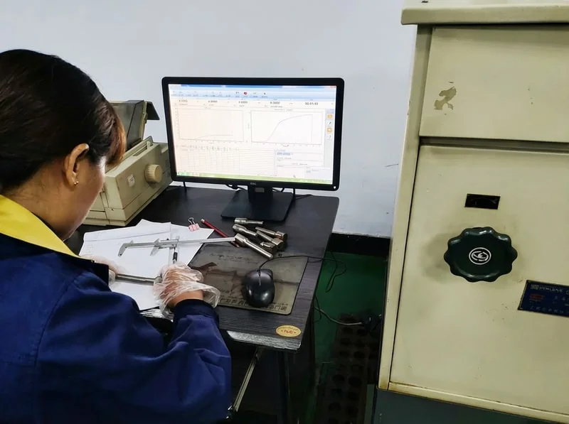 Operating torque measurement during valve cycle test